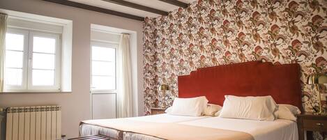 Standard Twin Room | 3 bedrooms, cots/infant beds, free WiFi, bed sheets