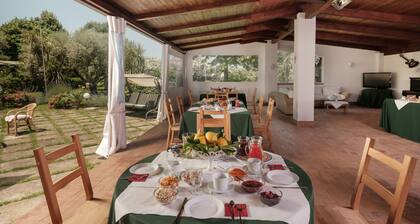 B&BCasaconsalvo, country house vicino al mare ,al centro delle 2 costiere