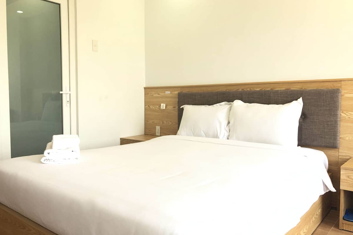 Deluxe Double Room | Desk, free WiFi, bed sheets