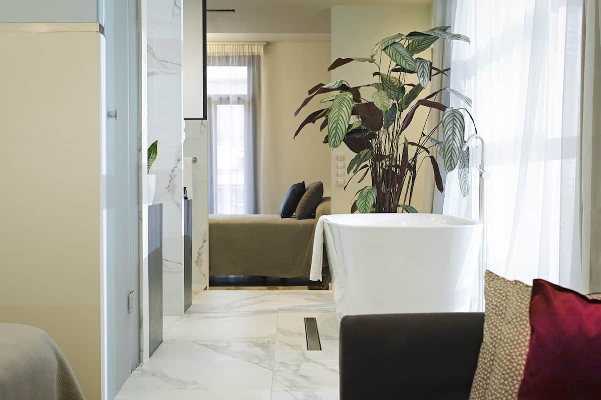 signature suite | egyptian cotton sheets, premium bedding, down duvets, minibar