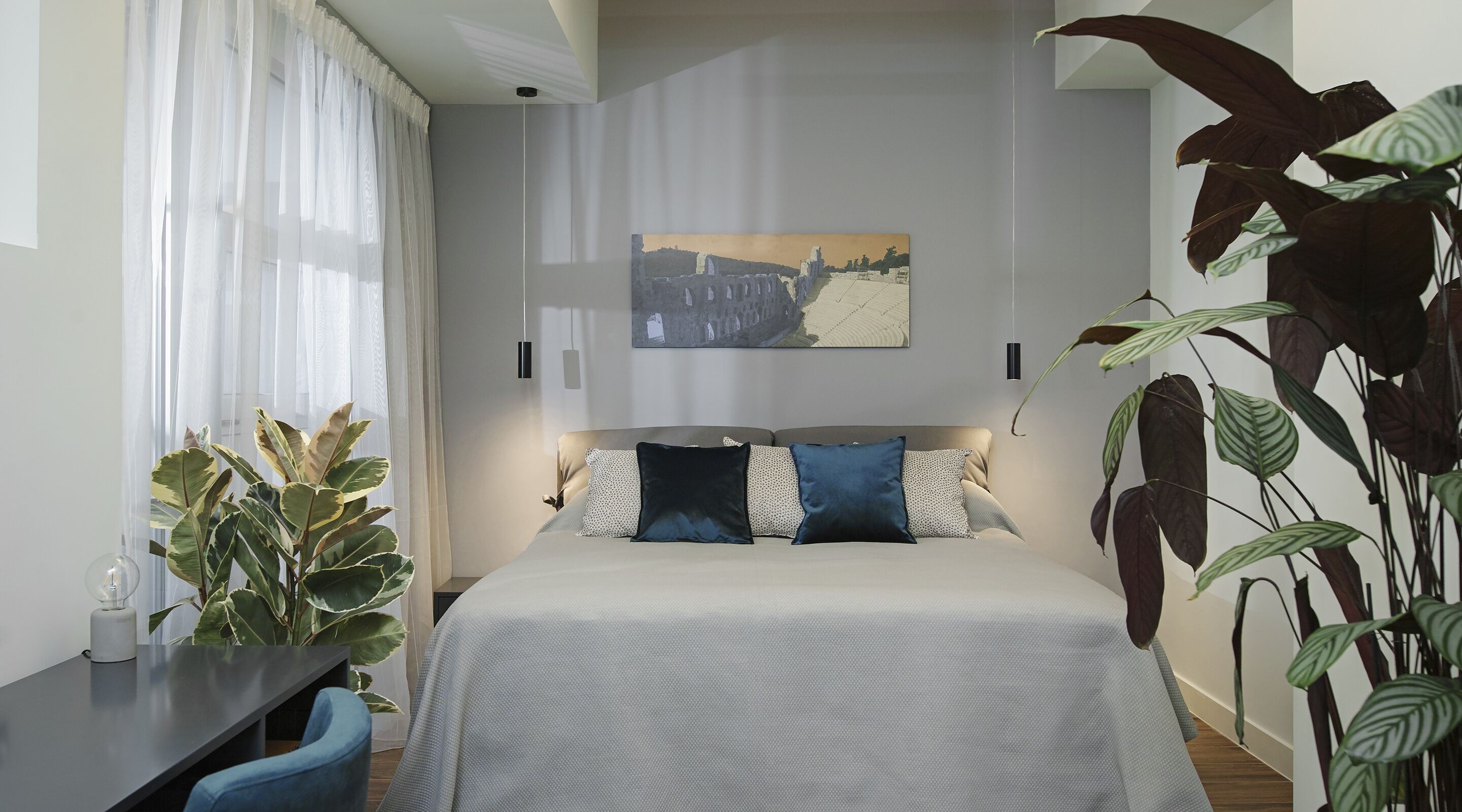 standard room | egyptian cotton sheets, premium bedding, down duvets, minibar