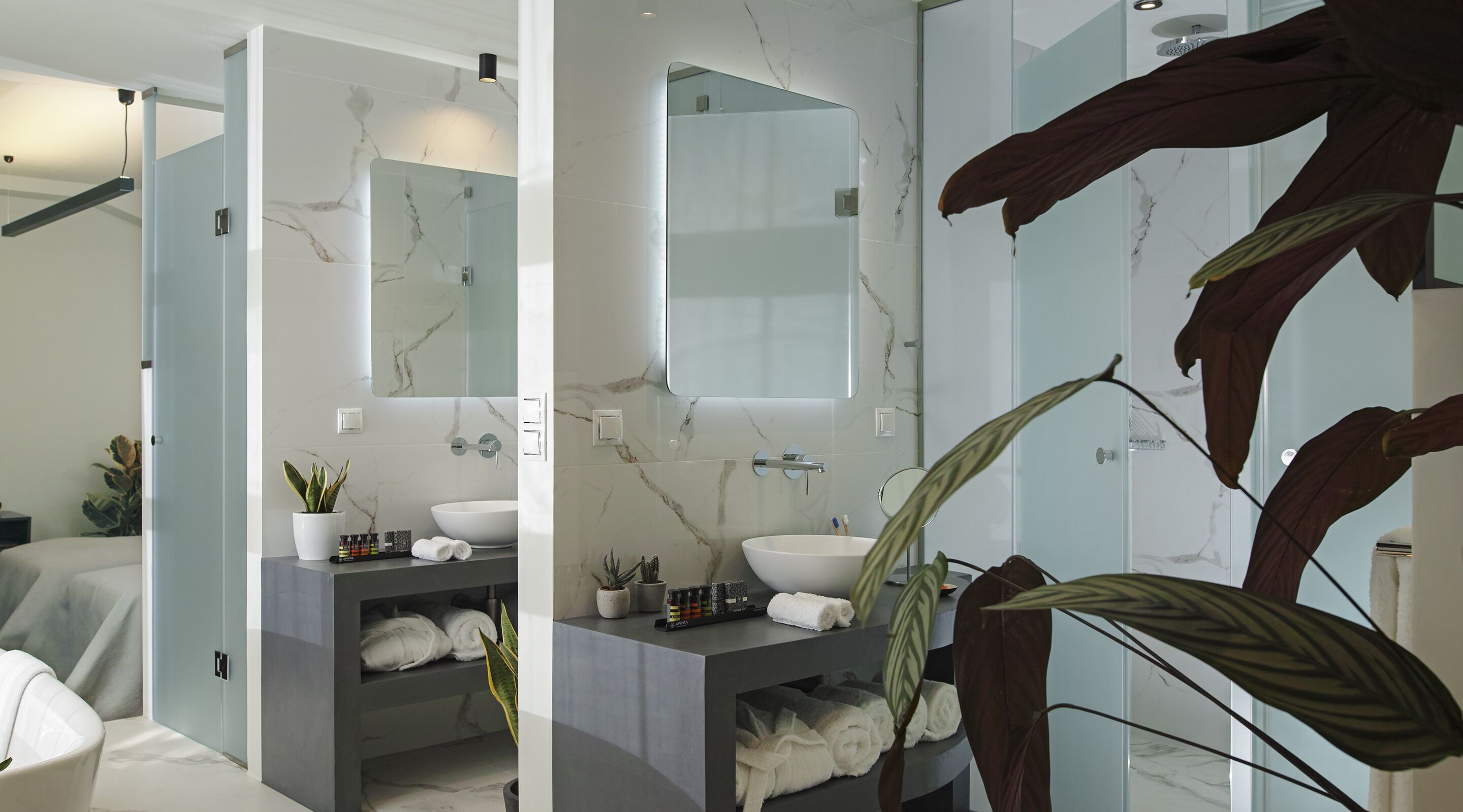 signature suite | egyptian cotton sheets, premium bedding, down duvets, minibar