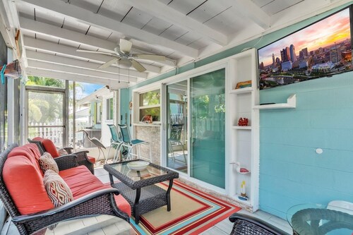 Beach N Bay 2 Bedroom Villa by RedAwning