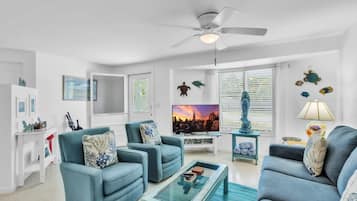 Villa, 2 Bedrooms | Living area | 30-inch TV with cable channels