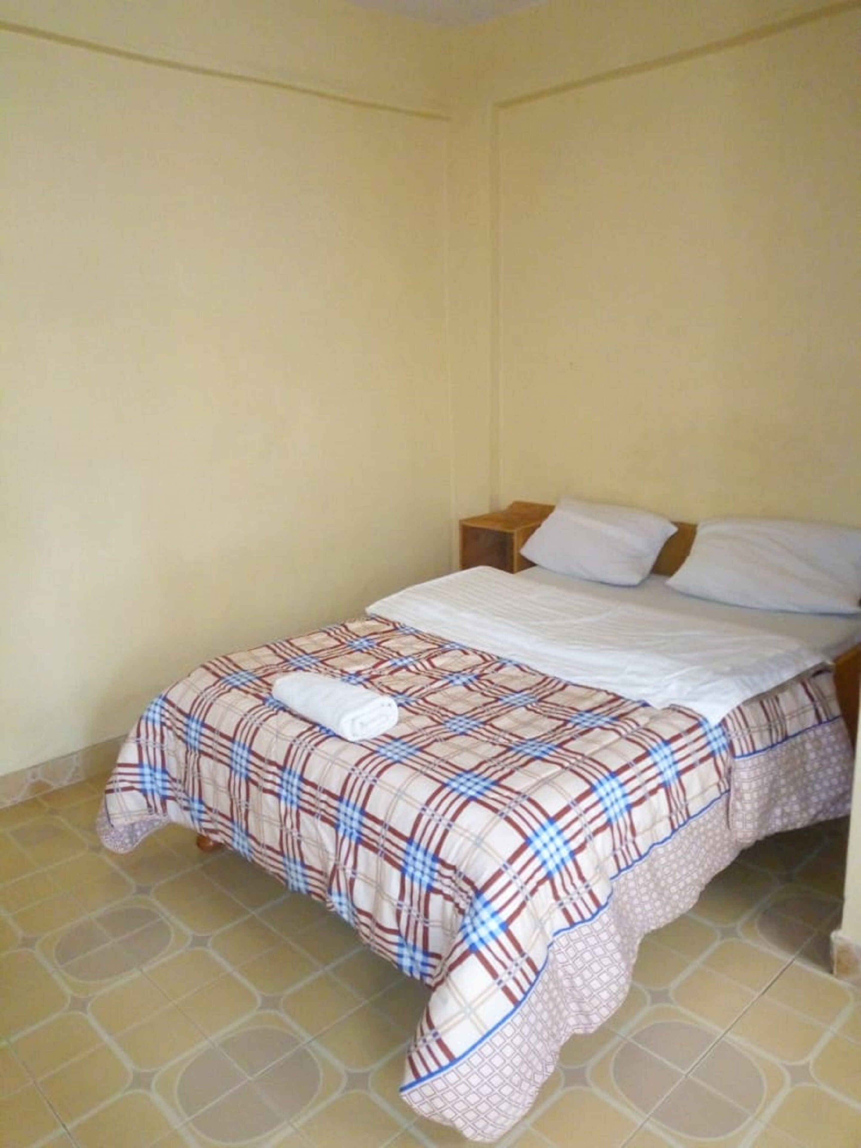 Desk, free WiFi, bed sheets