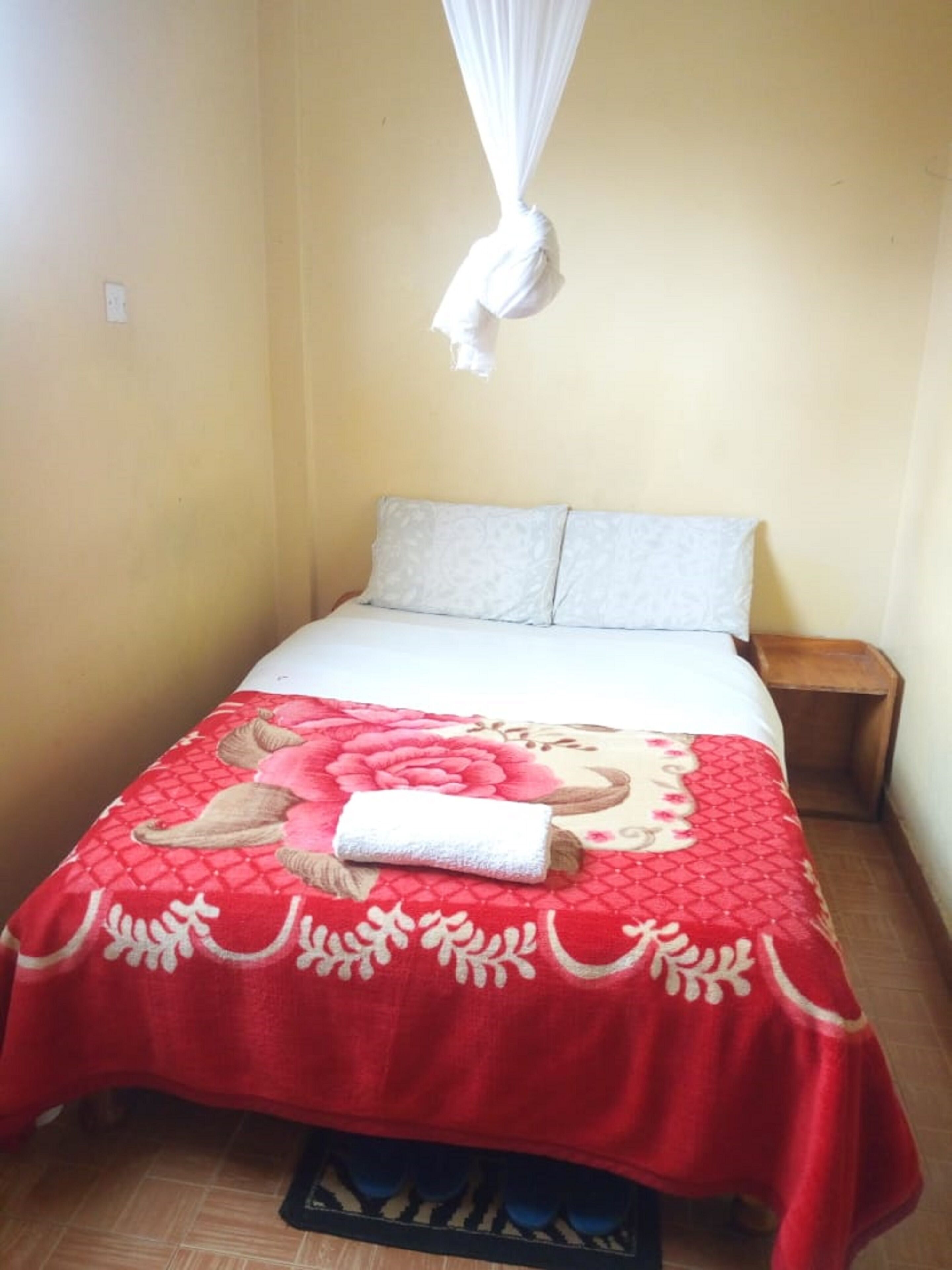 Desk, free WiFi, bed sheets