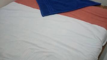 Single Room | Bed sheets