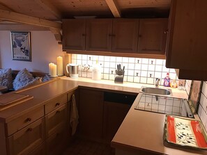 Apartment | Eigene Küche | Wasserkocher mit Kaffee-/Teezubehör, Kühlschrank, Ofen, Geschirrspüler