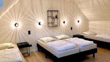 7 bedrooms, individually furnished, bed sheets