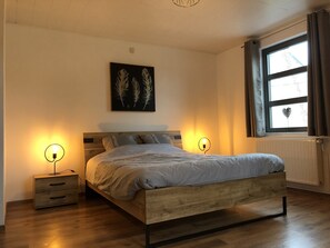 平房 | 2 間臥室、床單