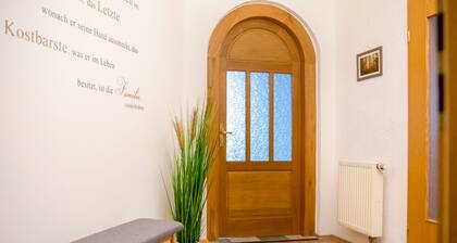 Simplistic Apartment in Neukieritzsch With Garden