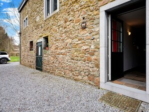 Reception - Spacious Holiday Home in La Reid With Terrace and Garden (Theux)