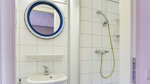House | Bathroom - Enticing Holiday Home in Aywaille With Sauna (Aywaille)