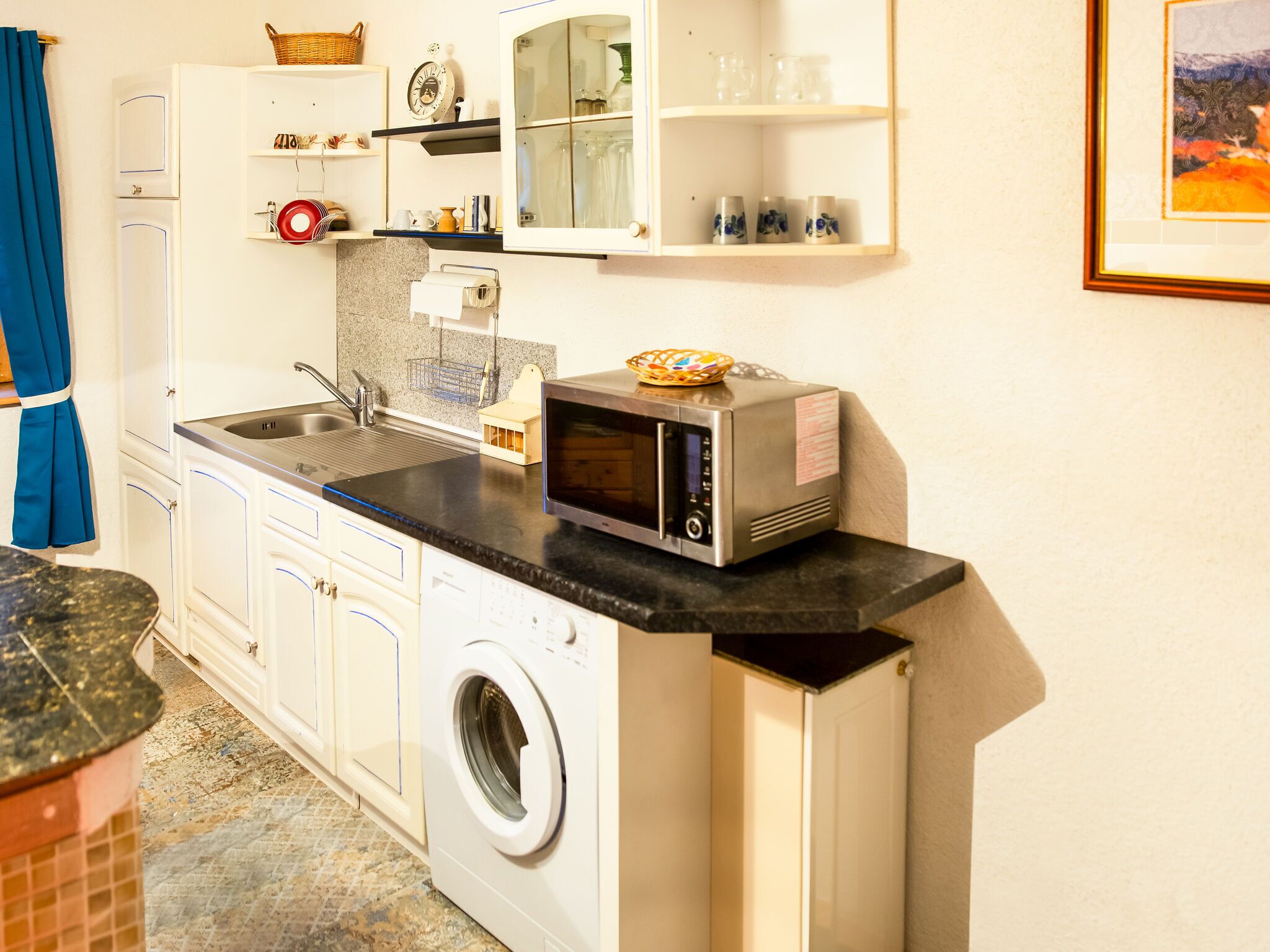 Apartment | Eigene Küche | Kühlschrank, Mikrowelle, Ofen, Herdplatte