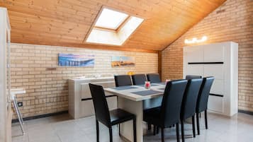 House | Dining