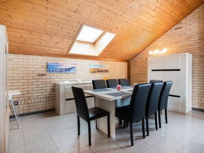 House | Dining - Holiday Home in Cul-des-sarts With Garden (Couvin)