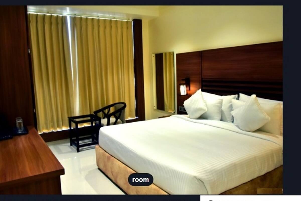 Minibar, in-room safe, individually decorated, individually furnished