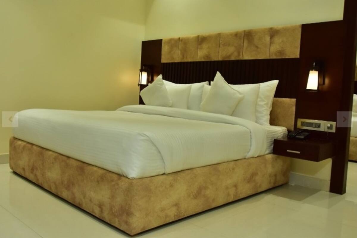 Minibar, in-room safe, individually decorated, individually furnished