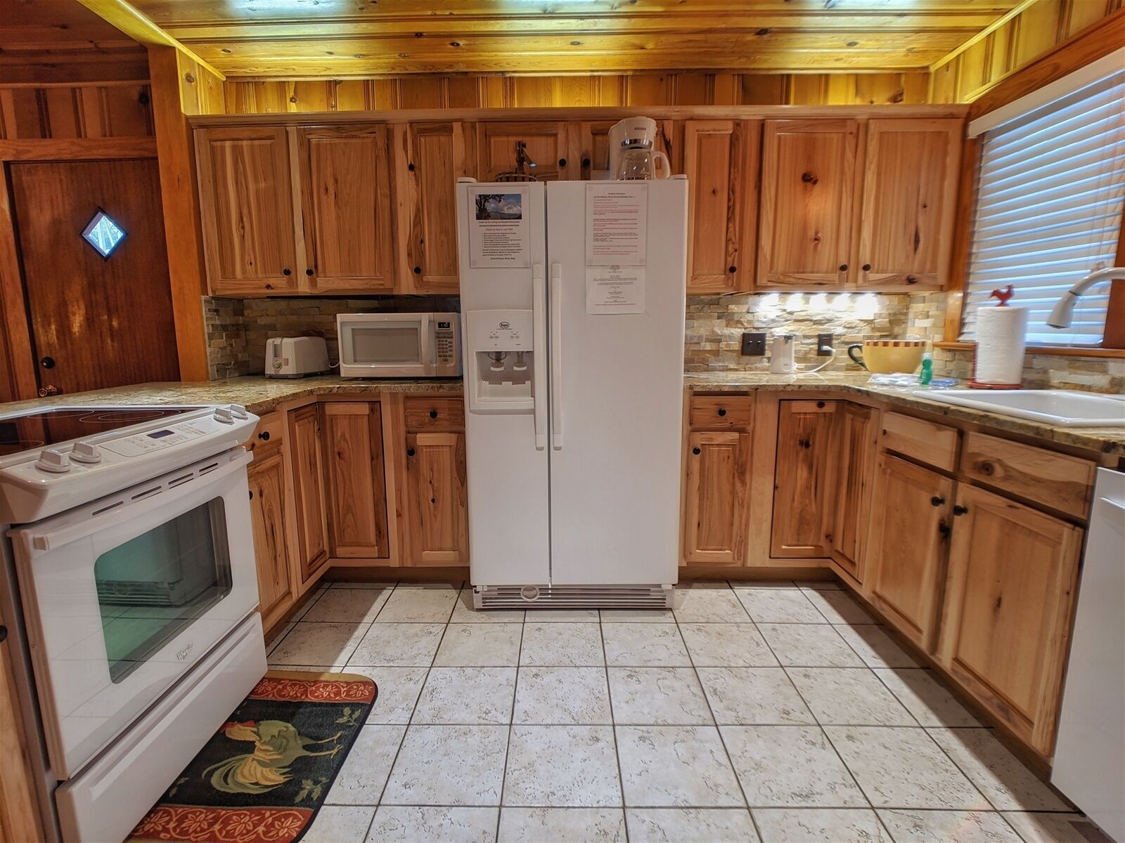 The Getaway, Lake Junaluska. Cozy Cottage, 10 miles to Cataloochee Ski Resort,