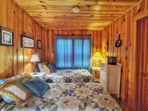 4 bedrooms, internet, bed sheets