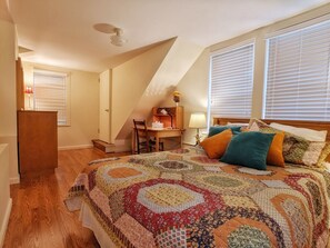 4 bedrooms, internet, bed sheets