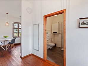 Apartment | Bathroom | Shower - Elegant Apartment in Prenzlau near Unteruckersee Lake (Prenzlau)