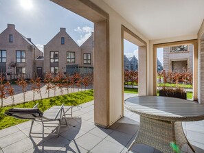 Balcony - Chic Holiday Home in Varel With Balcony (Varel)