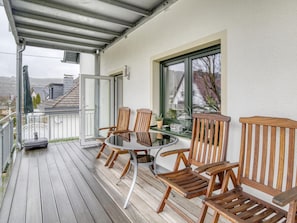 House | Balcony - Comfortable Holiday Home in Insul With Balcony (Insul)