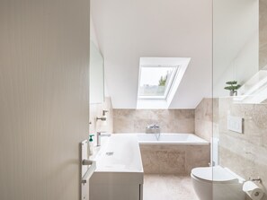 Apartment | Badezimmer | Dusche