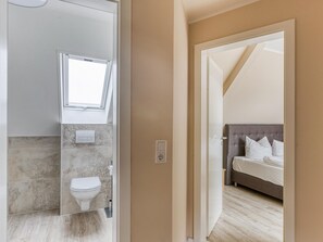 Apartment | Bathroom - Cozy Holiday Home in Winterberg near Ski Lift (Winterberg)
