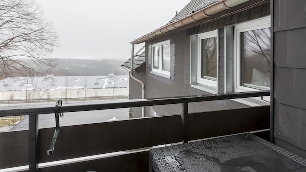 Balcony - Lively Holiday Home in Winterberg near Bobsleigh Track (Winterberg)