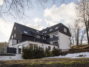 Exterior - Alluring Holiday Home in Winterberg near Ski Area (Winterberg)