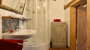 Bathroom - Cozy Apartment in Altreichenau near Forest (Neureichenau)