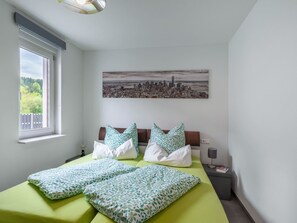 1 bedroom, bed sheets - Lovely Apartment in Stützerbach near Forest (Ilmenau)