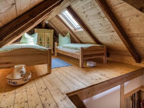 House | 1 bedroom, individually furnished, bed sheets - Holiday Home in Wolfsberg by River (Sangerhausen)