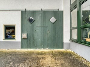 Reception - Inviting Holiday Home in Insul With Patio (Insul)