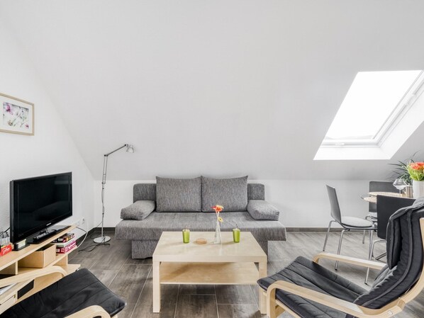 House | Living room | DVD player - Inviting Holiday Home in Insul With Patio (Insul)