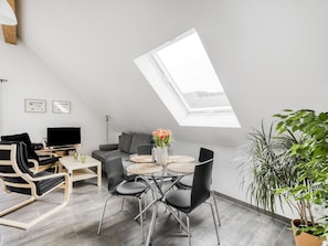 Dining - Inviting Holiday Home in Insul With Patio (Insul)