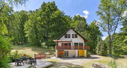 Secluded Chalet in Dabo Near Forest