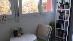 House | Balcony - Simplistic Holiday Home in Strasbourg With Balcony (Strasbourg)