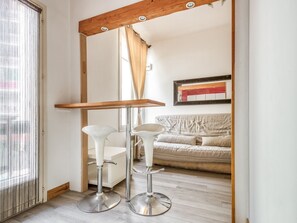 Dining - Simplistic Holiday Home in Nice With Balcony (Nice)