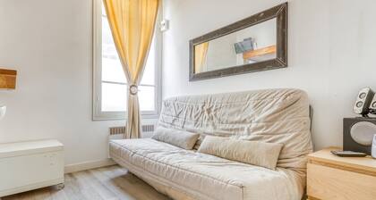 Simplistic Holiday Home in Nice With Balcony