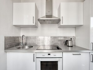 Private kitchen - Beautiful Holiday Home in Nice Near Port of Nice (Nice)