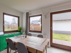 Dining - Elegant Holiday Home in Winterberg With Garden (Winterberg)
