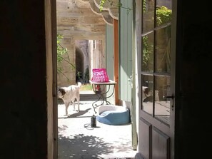 Balcony - Serene Holiday Home in Tarascon With Patio (Tarascon)
