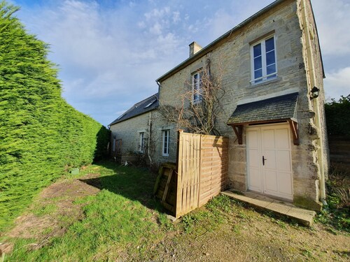 Cosy Holiday Home in Mandeville en Bassin Near Beach