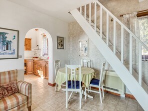 Dining - Delightful Villa in Montouliers With Private Swimming Pool (Montouliers)