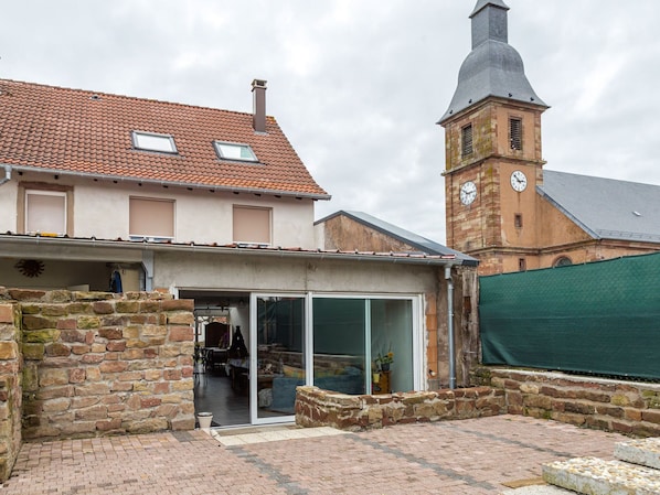Exterior - Renovated Village House With Enclosed Garden (Saint-Louis)
