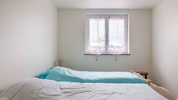 House | 3 bedrooms, individually furnished