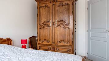 House | Room amenity